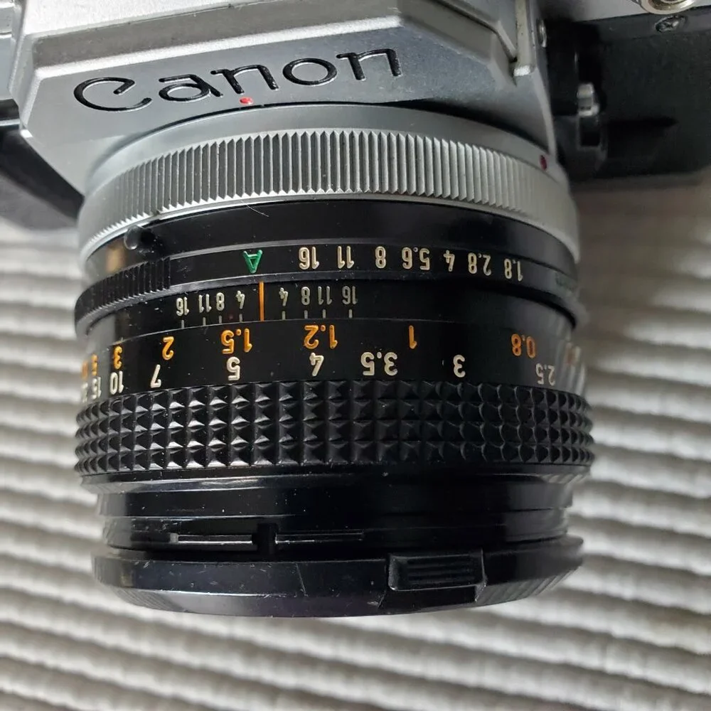 Canon AE-1 SLR Camera 50mm Lense Vivitar Flash Zoom Lense Manual Film Not Tested - Picture 7 of 16